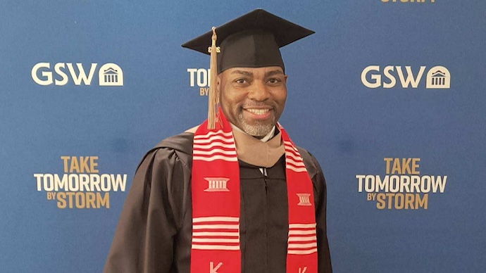 Kelvin Watson Graduates from Georgia Southwestern State University