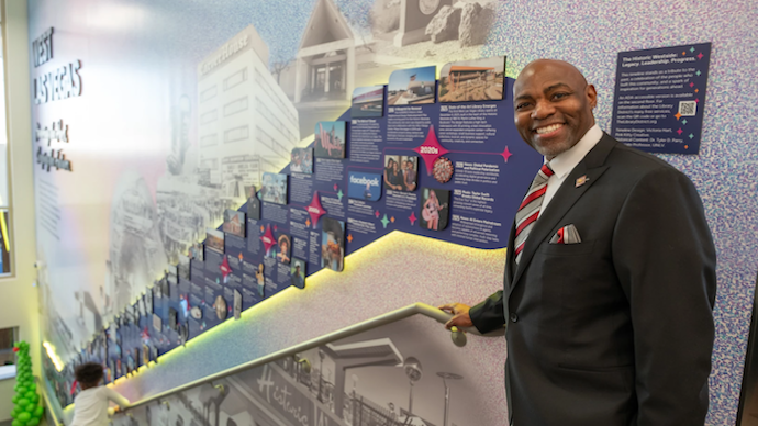 Las Vegas Library Head Kelvin Watson Garners Librarian of the Year Award